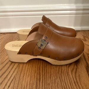Dr. Scholl's Tan Leather Mules